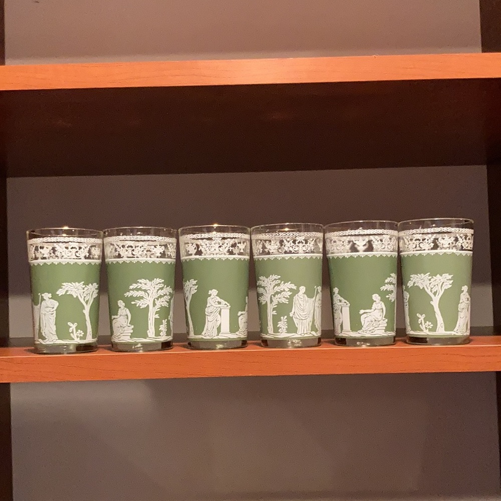 Beautiful decorative table glasses